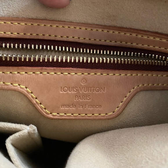 Monogram Canvas Looping MM - Picture 10 of 11